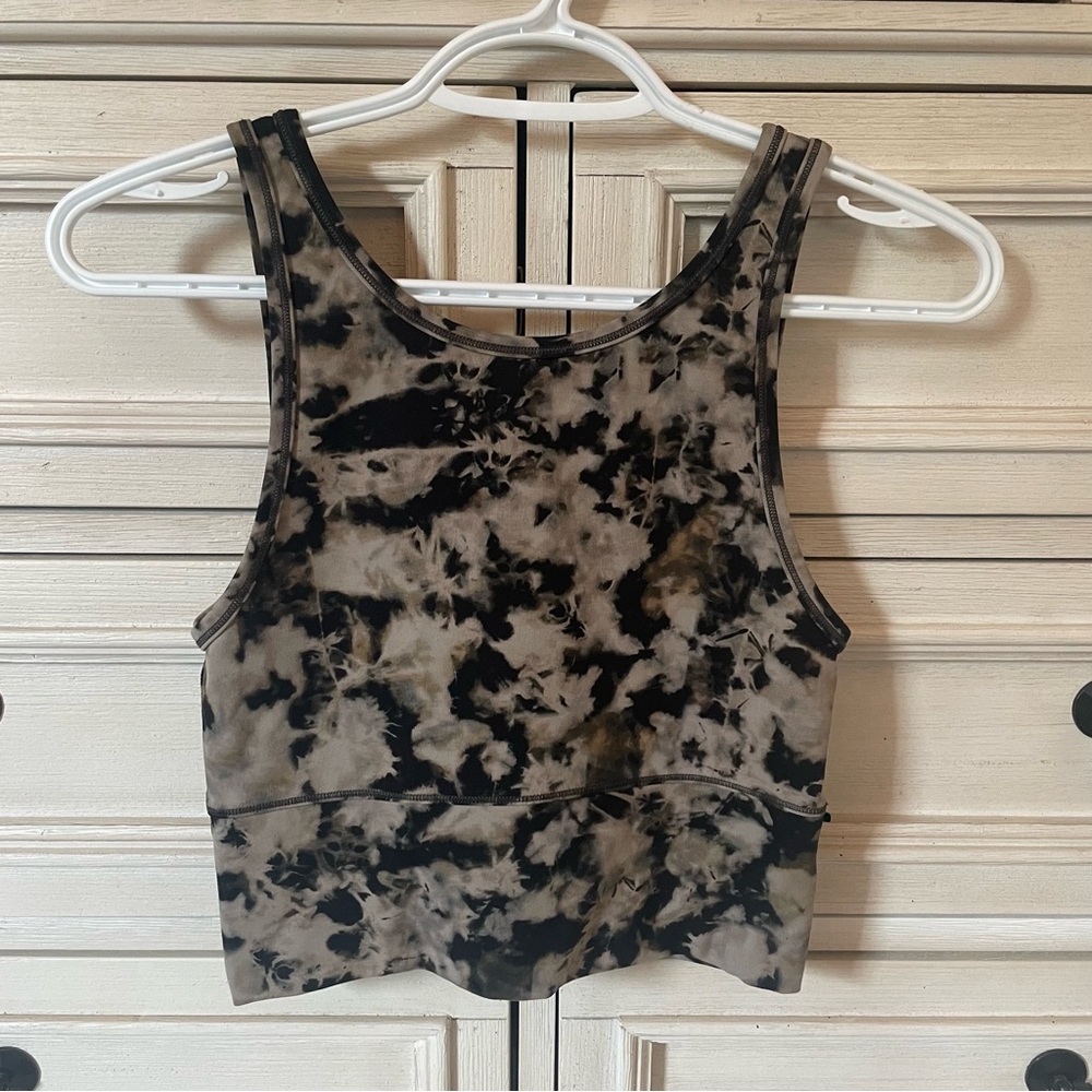 Lululemon Power Pivot tank